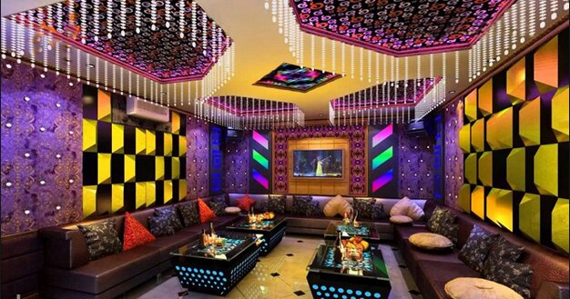 Ứng dụng gạch mosaic làm mặt bàn ghế