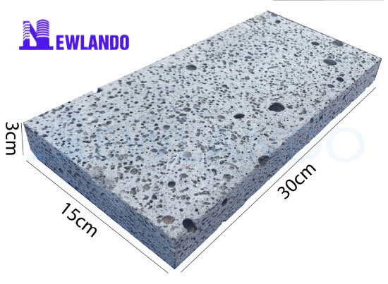 Đá ong xám lát sân vườn 15×30 MT-DO00017 hiện đang là sản phẩm được nhiều gia chủ lựa chọn cho công trình của mình nhờ vào vẻ đẹp đôc – lạ. Tại Newlando bạn có thể tìm thấy những mẫu đá ong xám đẹp với chất lượng tuyệt vời nhất!  Thông tin sản phẩm đá ong xám lát sân 15×30 MT-DO00017 Mã sản phẩm : MT-DO00017  Xuất xứ : Việt Nam  Màu săc : Xám – rỗ tổ ong  Kích thước : 15x30x3 cm ( 22.2 viên/m2)  Đá ong xám lát sân vườn 15x30 MT-DO00017  Giới thiệu về đá ong xám lát sân vườn 15×30 MT-DO00017 Ngày nay, xu hướng sử dụng các dòng vật liệu xây dựng từ thiên nhiệ thay cho những dòng vật liệu công nghiệp ngày càng phát triển. Ngày càng nhiều người yêu thích vẻ đẹp độc đáo mà đá tự nhiên mang lại cho các công trình xây dựng thay vì các dòng gạch ốp tường thông thường hay sơn tường.  Đá ong xám chính là một trong những dòng đá lát nền tường được nhiều người lựa chọn đi đầu trong trào lưu sử dụng đá thay cho gạch lát nền thông thường. Hôm nay, Newlando cũng mang đến cho các bạn mẫu đá đang được rất nhiều người sử dụng : Đá ong xám lát sân vườn 15×30 MT-DO00017.  Đá ong xám là dòng đá tự nhiên được khai thách từ dưới lòng đất của Việt Nam ta. Trải qua hàng trăm năm phong bế dưới lòng đất, trải qua sự tôi luyện của mẹ thiên nhiên đã mang đến cho chúng ta một loại đá với vẻ đẹp vô cùng độc đáo.  Đá ong xám lát sân vườn 15x30 MT-DO00017  Được gọi là đá ong xám với màu sắc và đặc trưng của dòng đá này. Đá có màu xám tự nhiên đặc biệt không thể nhầm lẫn. Bị vùi dưới lòng đất hàng trăm năm, đá hình thanh lên các bề mặt rỗ giống như tổ ong nên được đặt cho cái tên như vậy.  Trên thực tế, đá ong đã được sử dụng trong xây dựng từ rất lâu tại các vùng cao. Nhưng trước đây, đá ong chỉ được khai thác thành khối sau đó ghép lên tường lên nhà chứ không hề được gia công mài dũa. Cho đến ngày nay, khi người ta hiểu được những giá trị của dòng đá này thì chúng mới được nâng niu – chăm chuốt.  Đá ong xám sau khi khai thác thì được các bác thợ lành nghề gia công, mài dũa. Để từ những tảng đá thô làm nên những viên gạch đá ong xám phẳng phiu, đều dặn đến với tay người dùng. Đá ong tại Newlando được nhập 100% từ Việt Nam. Đảm bảo mang đến cho khách hàng những sản phẩm chất lượng nhất với giá thành phải chăng nhất.  Ưu điểm của đá ong xám lát sân vườn 15×30 MT-DO00017 Đá ong xám lát sân vườn 15×30 MT-DO00017 tại Newlando cam kết có chất lượng tốt, được khai thác 100% từ tự nhiên, được gia công sản xuất hoàn toàn tại Việt Nam. Dưới đây, chúng tôi xin nói đến một số ưu điểm nổi bật của dòng đá này:  Đá ong xám lát sân vườn 15x30 MT-DO00017  Độ bền bỉ vượt thời gian  Là một dòng đá tự nhiên, được tôi luyện qua bàn tay của mẹ thiên nhiên. Đá ong xám cũng có một đặc biệt nổi bật mà hầu như dòng đá tự nhiên nào cũng sở hữu chính là độ bền bỉ theo năm tháng của mình.  Đá ong còn khẳng định độ bền của mình ở những công trình có niên thọ lên tới 500 năm. Nếu so sánh với các dòng đá như hoa cương, đá xanh,… thì đá ong xám giòn hơn khá nhiều bởi đá có kết cấu xốp, bề mặt rỗ.  Tuy nhiên, đó cũng không hẳn là nhược điểm của dòng đá này bở đá ong có được đặc tính dẻo dai, đọ co giãn thấp nên khả năng chống chọi với thiên nhiên của dòng đá này không hề thua kém các dòng đá khác.  Thích ứng tốt với môi trường  Khí hậu của nước ta chủ yếu là khí hậu nóng ẩm. Chính vì thế rất hay sảy ra hiện tượng rêu, nấm mốc bám trên bề mặt đặc biệt là các công trình ngoài trời. Đối với đá ong xám bạn hoàn toàn có thể yên tâm về vấn đề này.  Đá ông là đá tự nhiên nên chúng không thấm nước. Chỉ số thẩm nước của đá ong gần như bằng 0. Thế nên dòng đá này hoàn toàn miễn nhiễm với các loại nấm mốc trong môi trường.  Ngoài ra đá ong nhờ vào kết cấu xốp mà có được khả năng hấp thu nhiệt kém, tản nhiệt nhanh. Việc này giúp bạn có được không gian mát vào mùa hè mà lại ấm vào mùa đông.  Vẻ đẹp độc và lạ  Đá ong có màu sắc tự nhiên cùng các vết rỗ trên bề mặt. Khi lát nề bạn sẽ có được một bề mặt vô cùng đặc biệt. Tạo nên một nét cuốn hút, bắt mắt lạ thường. Bất kỳ ai đi qua cũng phải ngắm nhìn vẻ đẹp độc đáo, lôi cuốn của dòng đá này.  Gần gũi với thiên nhiên, an toàn sức khỏe  Hiển nhiên rỗi, đá được khai thác từ lòng đất mẹ nên bạn có thể an tâm về độ thân thiên với thiên nhiên cùng sức khỏe của các thành viên trong gia đình mình nhé!