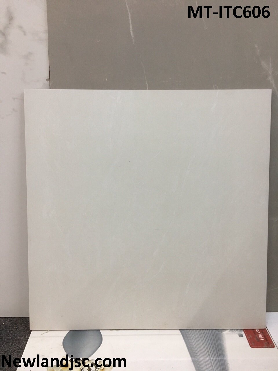 gach-lat-nen-kt-600x600mm-MT-ITC606