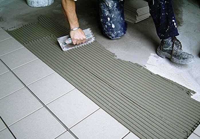 Thì ra đây là lý do khiến người tiêu dùng ngần ngại mua keo dán gạch